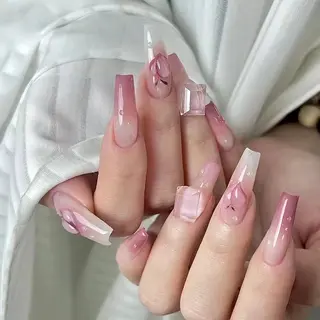 ネイル 🎀M nails✨ ビューティーのネイルデザイン