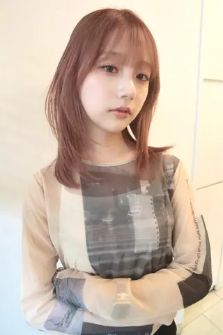 ミディアム kchiara所属・yura /レイヤーカットのヘアスタイル