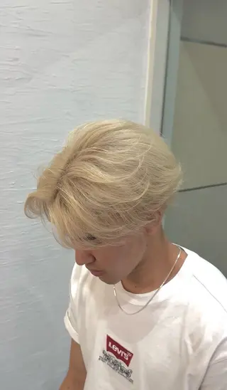 ショート カラー CHROMAN by become所属・RYUKI/ 複雑履歴ハイトーンのヘアスタイル