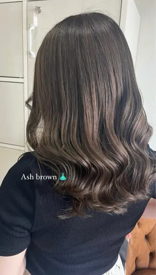 セミロング カラー ヘアアレンジ ♡🎀垢抜け透明感 カラーaomi🐇♡のヘアスタイル