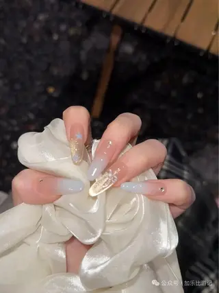 ミディアム 高橋 日向のネイルデザイン