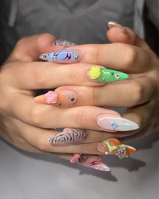 ネイル 8113 海外/y2k/韓国のネイルデザイン