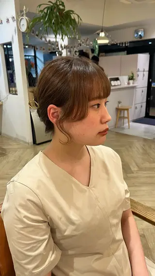 ミディアム 吉田 朱里のヘアスタイル
