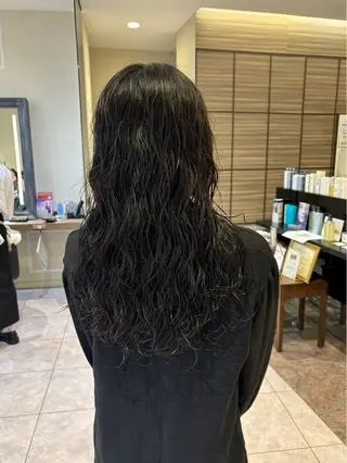 パーマ×レイヤー| カラー カホ🪩🤍のヘアスタイル