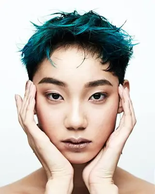 ショート カラー 小笠原 悠斗のヘアスタイル