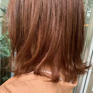 ミディアム カラー fio マナミのヘアスタイル