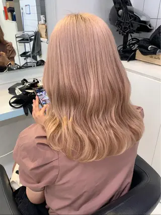 カラー 透明感/グレージュ/ ミルクティー/ユウトのヘアスタイル