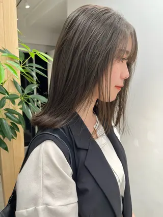 ミディアム カラー ナチュラルなhair / ヨシダトモキのヘアスタイル