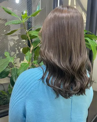 セミロング クスカワ ノリエのヘアスタイル