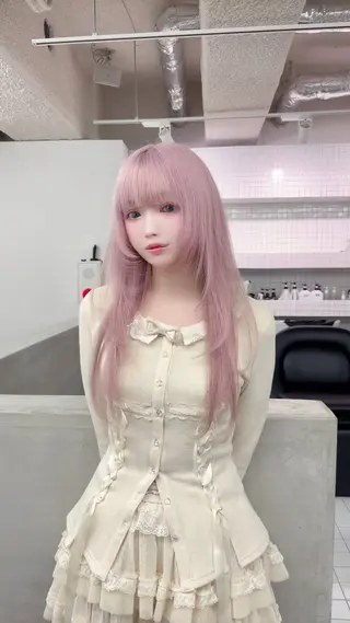 ロング カラー ハイトーン/ピンク カラー/めい🎀のヘアスタイル