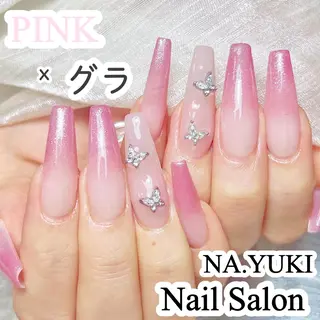 ネイル Yuyu  🧁のネイルデザイン