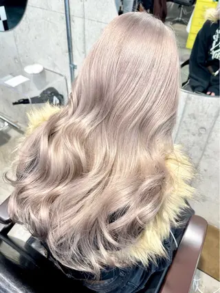 カラー 漆畑 莉奈のヘアスタイル