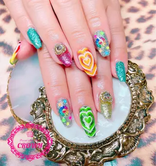 ネイル CROWN プライベートサロンのネイルデザイン