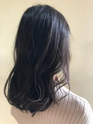 ミディアム カラー 相原 美咲のヘアスタイル