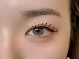 マツエク・マツパ saya/メンズ眉毛 /アンドヘルシーのマツエク・マツパデザイン