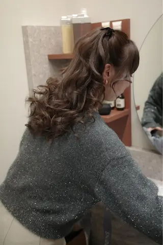 セミロング カラー ヘアアレンジ autre所属・大久保 ひでなりのヘアスタイル