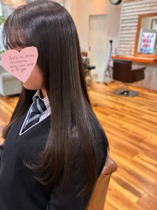 セミロング 秋田 弥生のヘアスタイル