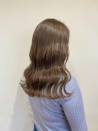 ロング 梅山 美侑のヘアスタイル