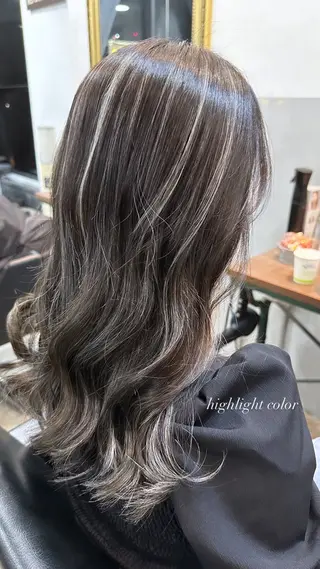 カラー 🖤西嶋　桃花🖤 エクステ/レイヤーのヘアスタイル