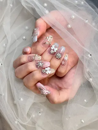 ネイル MoveOn所属・りん ✨のネイルデザイン