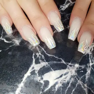 セミロング ネイル クロキ 。のネイルデザイン