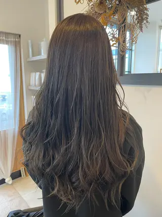 ロング カラー 由比藤理子 ブリーチカラー🌈のヘアスタイル