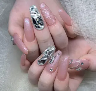 ネイル Queens テイのネイルデザイン