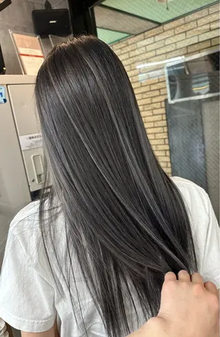 ロング カラー 難波ブリーチカラー 伊藤洋輝のヘアスタイル