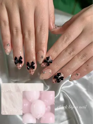 ネイル tsuki🎀ワンホ ン🍒ガーリー🪄のネイルデザイン