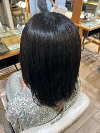 ミディアム 志賀 菜妃のヘアスタイル