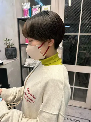 ショート REINA☁️透明感 カラー/ぷつっと♡のヘアスタイル