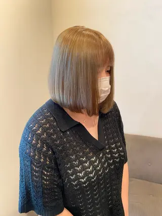 ショート カラー ENIF ヤマグチアツコのヘアスタイル