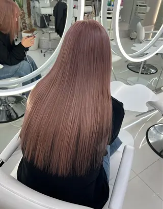 ロング カラー GAGA所属・GAGA AMIKAのヘアスタイル