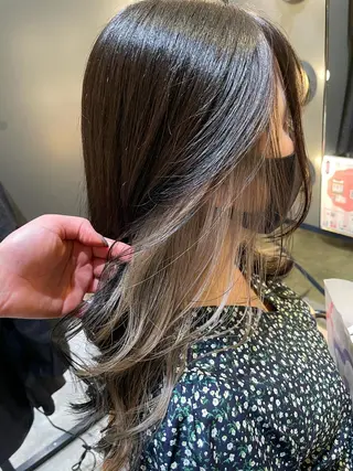 ロング 横山 菜摘のヘアスタイル