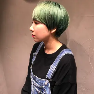 ショート 柔らかブラウン/顔周 りレイヤー♡ユウシのヘアスタイル