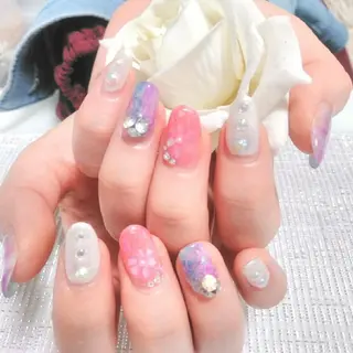 ネイル エステとネイル ローズコンフォートのネイルデザイン