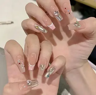 ネイル RAFFINE haru🦋🩵のネイルデザイン