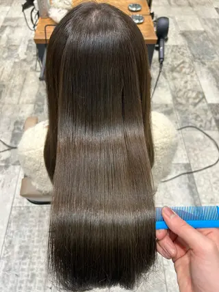 カラー 和田 茉日琉のヘアスタイル