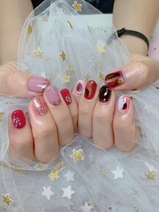 ネイル 🦋ネイルサロン ブラン🌈ゆりのネイルデザイン