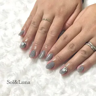 ネイル ~Sol&Luna~ Momonaのネイルデザイン