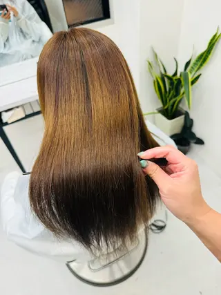 セミロング パーマ cue所属・石和茉由香/カラー /パーマ/縮毛矯正のヘアスタイル