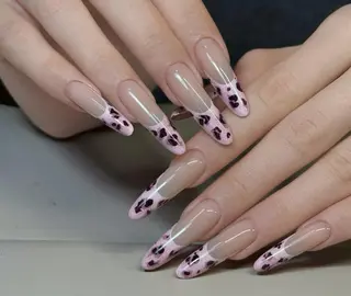 ネイル Pure&Rich Nailのネイルデザイン