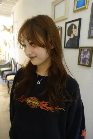 ロング 梅澤 舞のヘアスタイル