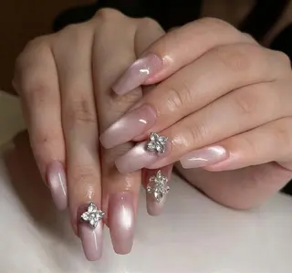 ミディアム タオ タオ Nailのネイルデザイン