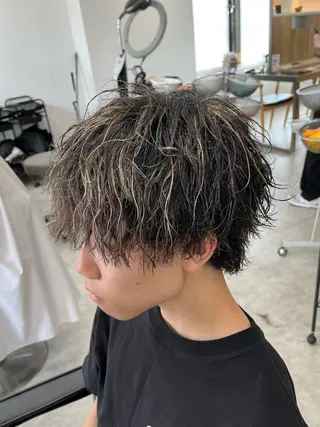 ミディアム カラー パーマ メンズ 新潟メンズパーマ 新潟駅/小田拓実のヘアスタイル