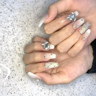 ネイル Queens 榊 まおのネイルデザイン