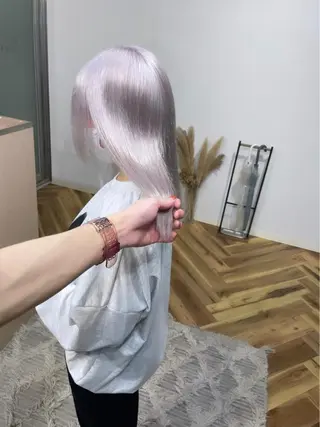 ミディアム 有人/バレイヤージュ /シャドールーツのヘアスタイル