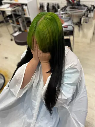 ロング カラー KR2S中百舌鳥所属・羽エクステ/シール エクステRYOKAのヘアスタイル