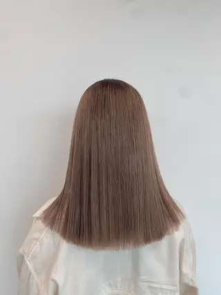 ミディアム カラー Living所属・ヨシモトリョウ 髪質改善/美髪のヘアスタイル