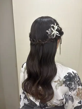 ロング ヘアアレンジ naitre 🌼SHIORI🌼のマツエク・マツパデザイン